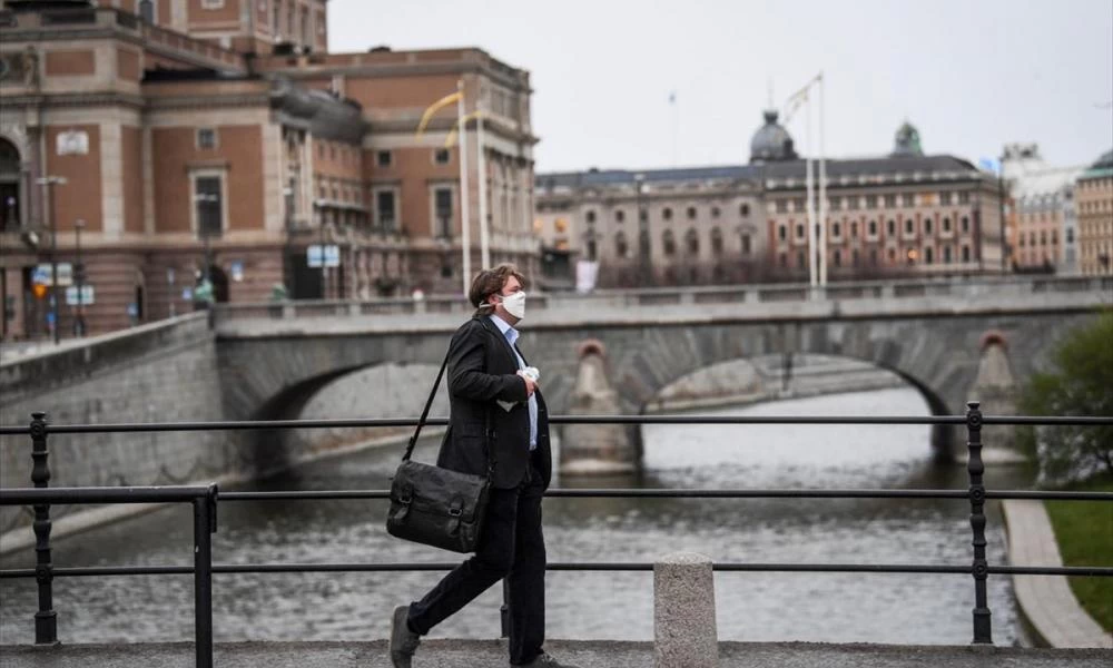 Η Σουηδία κατέγραψε αρνητικό "ρεκόρ" κρουσμάτων του covid-19